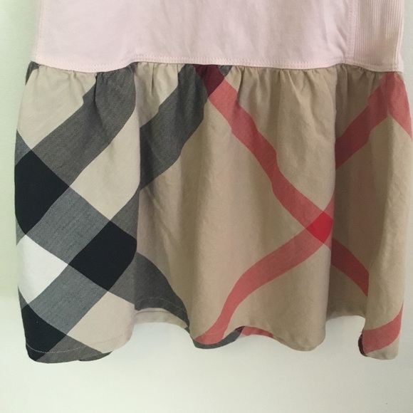 SOLD‼️Burberry Dress - Picture 4 of 9